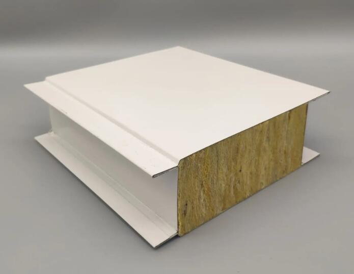 彩鋼夾芯板有哪些優點